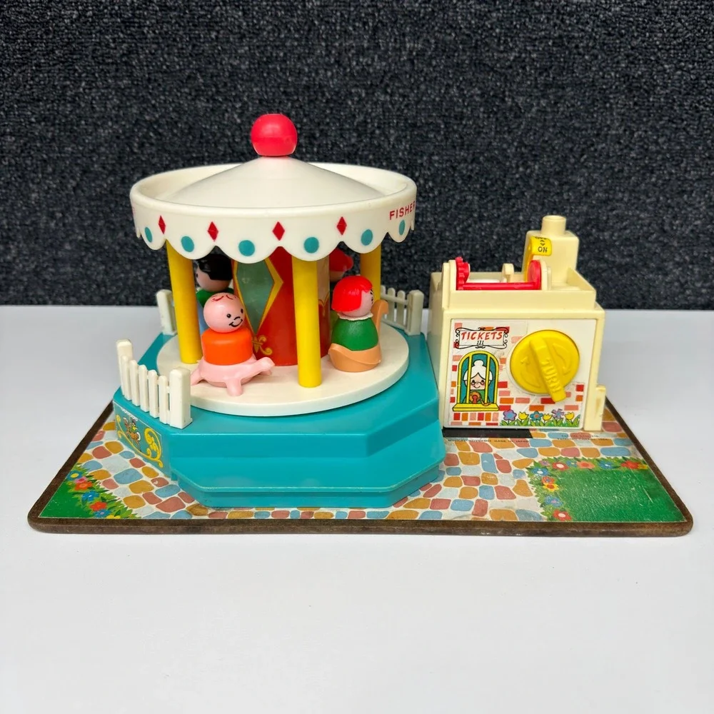 Vintage 1972 Fisher Price Little People Musical Merry-Go-Round Toy 991 Playset